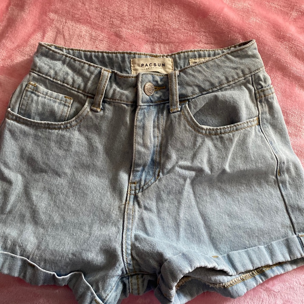 pacsun light wash mom shorts